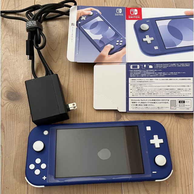 Nintendo Switch LITE ブルー