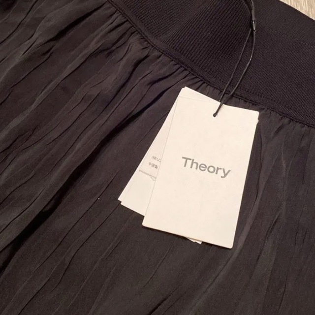 theory(セオリー)の新品　スカート　黒 レディースのスカート(ロングスカート)の商品写真