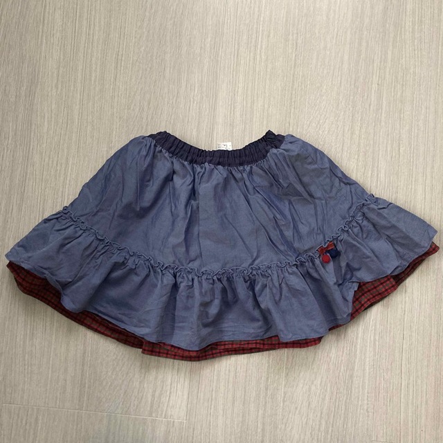 familiar(ファミリア)の美品 ファミリア リバーシブルスカート 120 キッズ/ベビー/マタニティのキッズ服女の子用(90cm~)(スカート)の商品写真