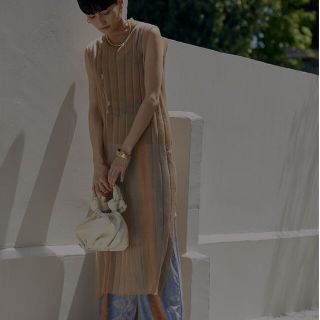 アメリヴィンテージ(Ameri VINTAGE)のmedi sheer layered deformation top(カットソー(半袖/袖なし))