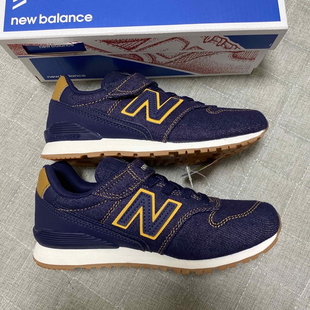 New Balance(ニューバランス)のニューバランス KV996IDY キッズ/ベビー/マタニティのキッズ靴/シューズ(15cm~)(スニーカー)の商品写真