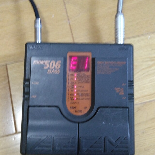 Zoom(ズーム)のzoom506 BASS 楽器のベース(ベースエフェクター)の商品写真