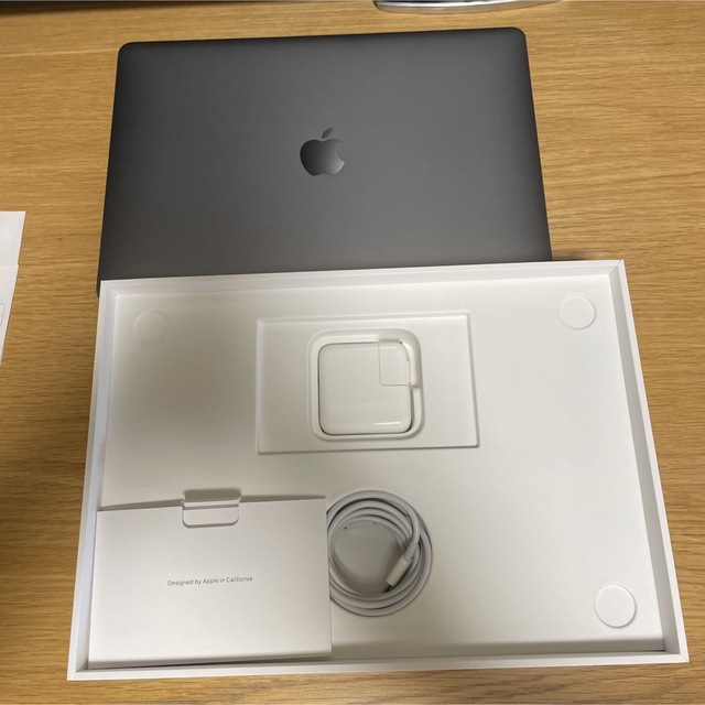 Apple(アップル)のMacBook Air M1 8Gb 256G スマホ/家電/カメラのPC/タブレット(ノートPC)の商品写真