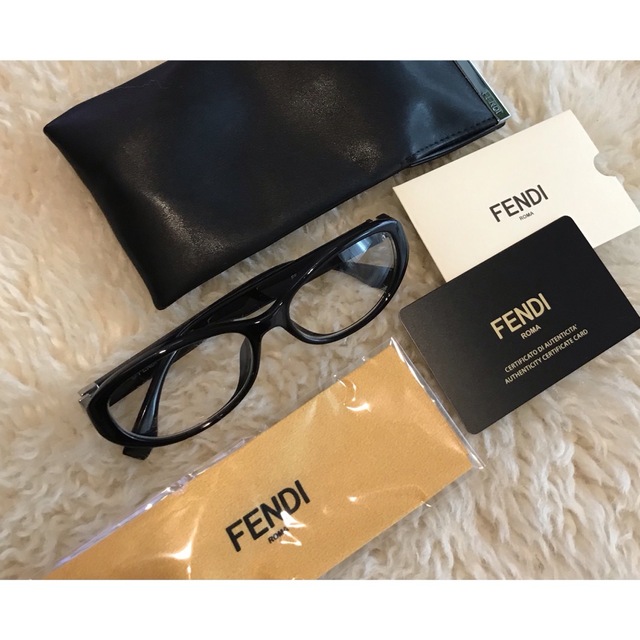 【新品未使用】FENDI フェンディ　伊達メガネサングラス/メガネ