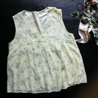 グローブ(grove)のグローブ♡花柄薄手シャツカットソー♡(カットソー(半袖/袖なし))