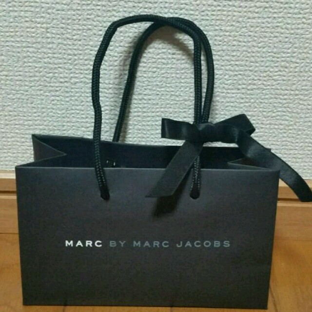 MARC BY MARC JACOBS(マークバイマークジェイコブス)の新品マークバイキーケース♡プレゼント包装済み レディースのファッション小物(キーケース)の商品写真