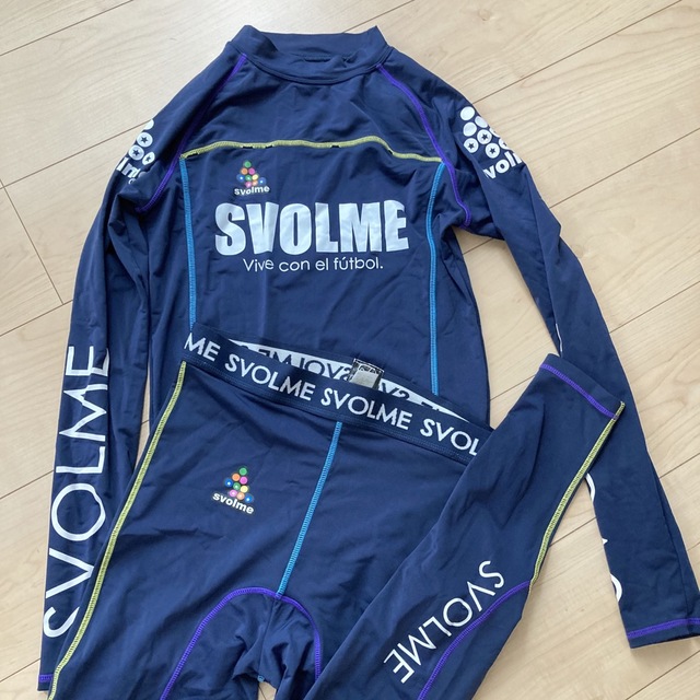 Svolme(スボルメ)のスボルメ　インナー上下セット　Lサイズ相当 スポーツ/アウトドアのサッカー/フットサル(ウェア)の商品写真