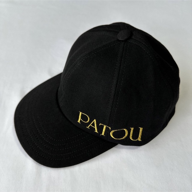 PATOU(パトゥ)の新品未着用 Patou 黒M/L オーガニックコットンデニム パトゥ キャップ レディースの帽子(キャップ)の商品写真