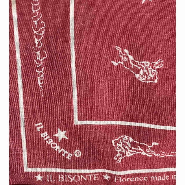 IL BISONTE(イルビゾンテ)のイルビゾンテ  ハンカチ 布 赤 レディースのファッション小物(バンダナ/スカーフ)の商品写真