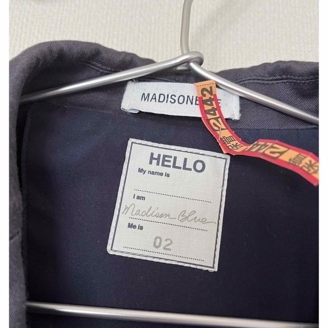 MADISONBLUE(マディソンブルー)のマディソンブルー　紺ブレザー レディースのジャケット/アウター(テーラードジャケット)の商品写真