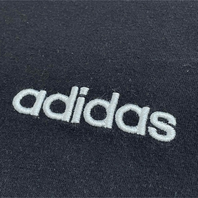 adidas(アディダス)の【adidas】ワンポイント 刺繍ロゴ ロンT 長袖XL ビッグサイズ US古着 メンズのトップス(Tシャツ/カットソー(七分/長袖))の商品写真