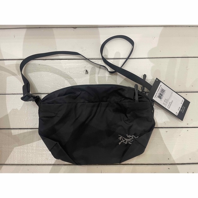 ARC'TERYX(アークテリクス)のARC'TERYX Heliad 6L Crossbody bag ヒリアド メンズのバッグ(ショルダーバッグ)の商品写真