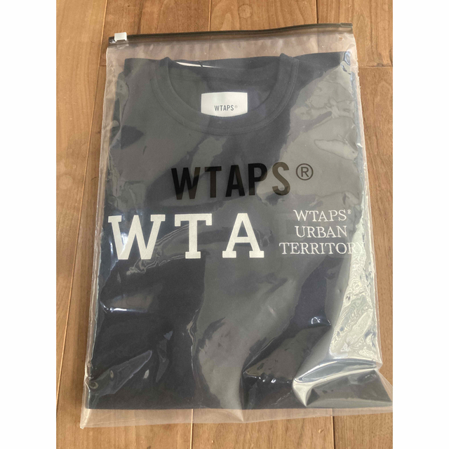 W)taps(ダブルタップス)のWTAPS DESIGN 01 / LS / COTTON. COLLEGE メンズのトップス(Tシャツ/カットソー(七分/長袖))の商品写真