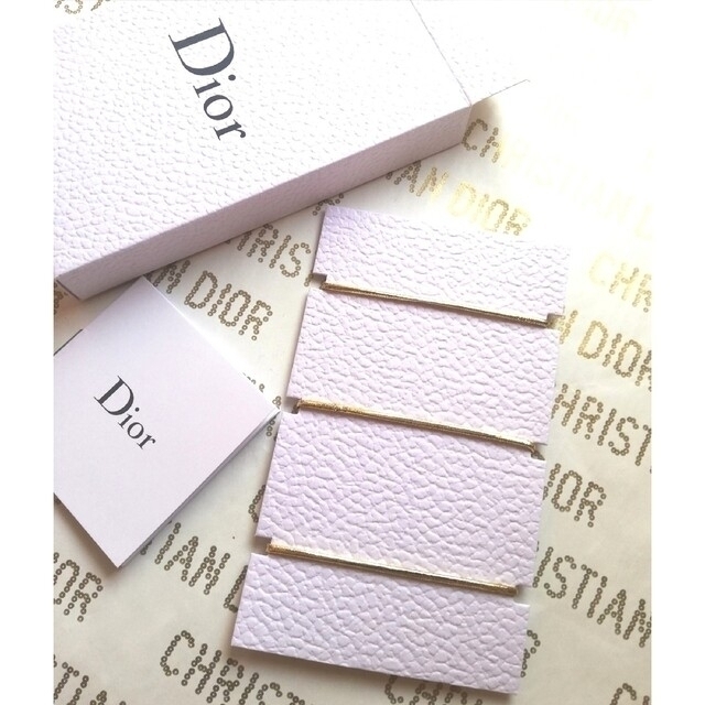 Dior(ディオール)のDIOR ヘアアクセサリー【新品】♡🐝☆ 【非売品】ディオールシンボル3種類 レディースのヘアアクセサリー(ヘアゴム/シュシュ)の商品写真