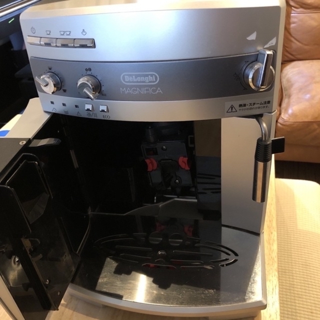 DeLonghi(デロンギ)のデロンギ　コーヒーメーカー スマホ/家電/カメラの調理家電(コーヒーメーカー)の商品写真