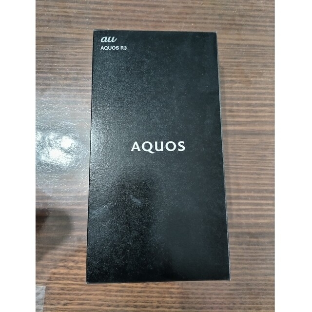 AQUOS(アクオス)のSHARP AQUOS R3 SHV44 プレミアムブラック(難あり) スマホ/家電/カメラのスマートフォン/携帯電話(スマートフォン本体)の商品写真