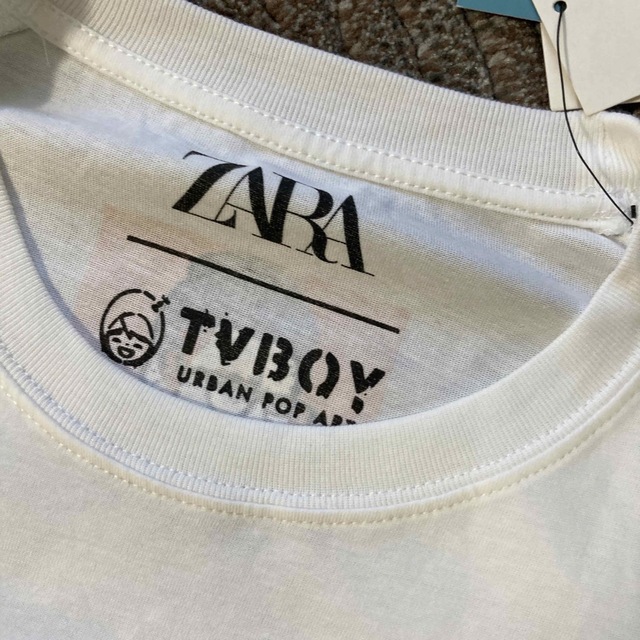 ZARA(ザラ)の【送料無料】ZARA ザラ　Tシャツ　TV BOY urban pop art メンズのトップス(Tシャツ/カットソー(半袖/袖なし))の商品写真