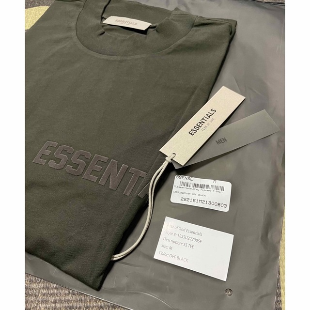 FEAR OF GOD(フィアオブゴッド)のエッセンシャルズ オフ ブラック Tシャツ 2022 M メンズのトップス(Tシャツ/カットソー(半袖/袖なし))の商品写真