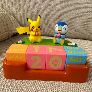 ポケモン　万年カレンダー　ピカチュウ&ポッチャマ(キャラクターグッズ)