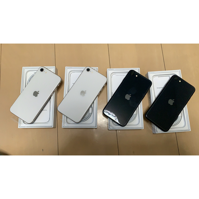 iPhone SE3 64G 2台セット(白、黒)　新品、未開封