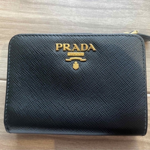 PRADA(プラダ)のプラダ 二つ折り財布 レディースのファッション小物(財布)の商品写真