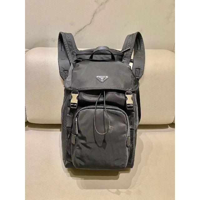 最適な価格 PRADA - プラダリュック PRADA バッグパック+リュック
