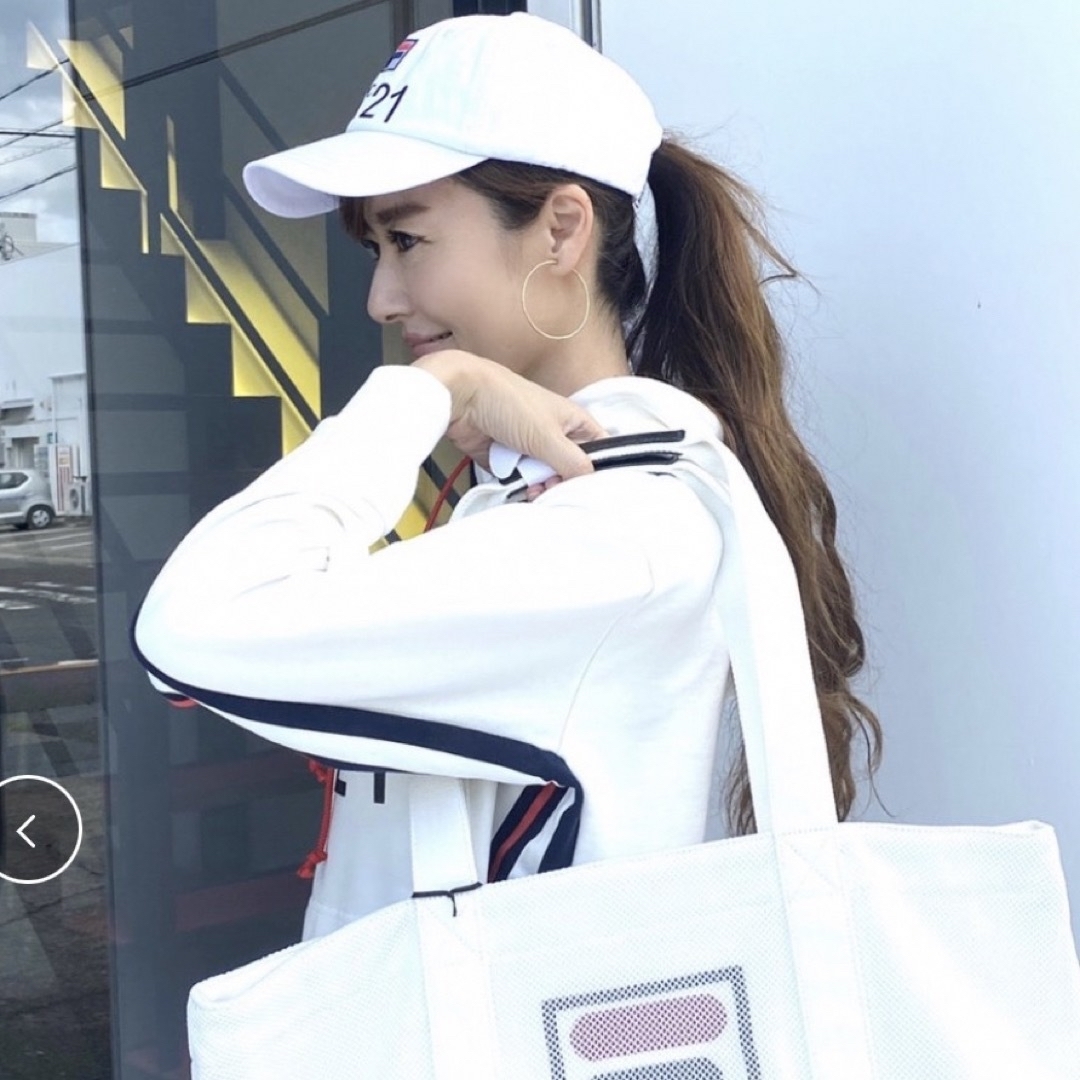 N°21(ヌメロヴェントゥーノ)の【N°21×FILA】ヌメロヴェントゥーノ×フィラ コラボキャップ レディースの帽子(キャップ)の商品写真