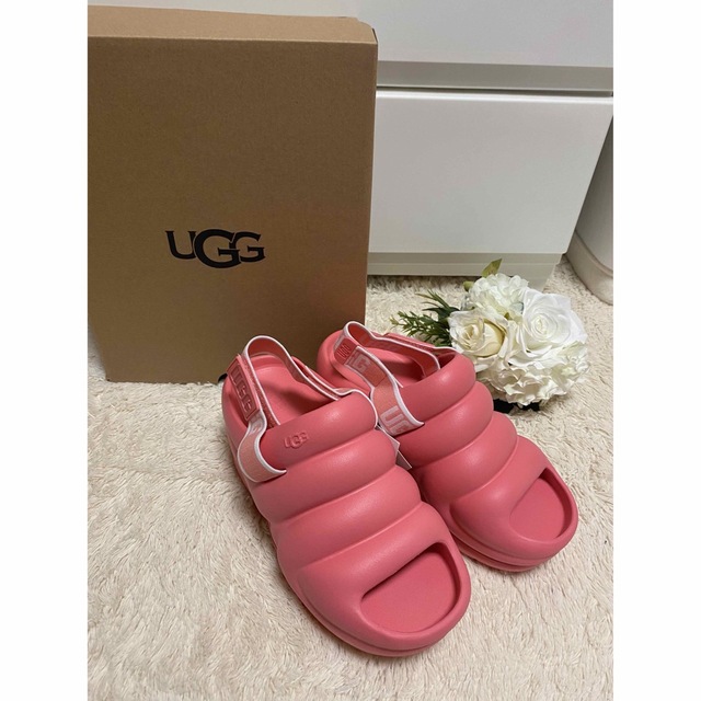 UGG - UGG ちゃんみな アーイヤ AWW YEAH ピンク サンダルの通販 by