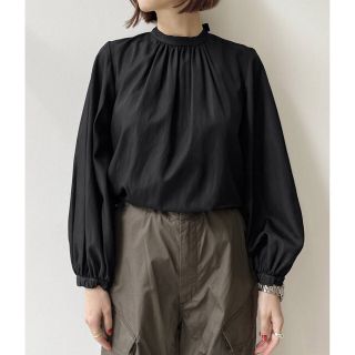 ドゥーズィエムクラス(DEUXIEME CLASSE)の明日最終★美品アパルトモン Crew neck Gather Blouse(シャツ/ブラウス(長袖/七分))