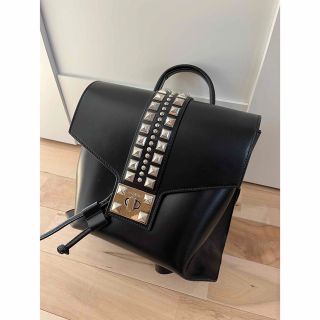 ヴァレンティノ(VALENTINO)のヴァレンチノ　リュック(リュック/バックパック)