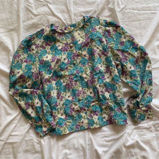 ロキエ(Lochie)の【vintage】レトロな花柄のブルーパフスリーブブラウス(シャツ/ブラウス(長袖/七分))