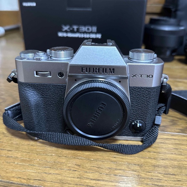 fujifilm xt30ii + sigma art 30mm f1.4 dc スマホ/家電/カメラのカメラ(ミラーレス一眼)の商品写真