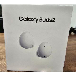 ギャラクシー(Galaxy)の【値下げしました】Galaxy Buds2（未開封）＋ハローキティケース(ヘッドフォン/イヤフォン)