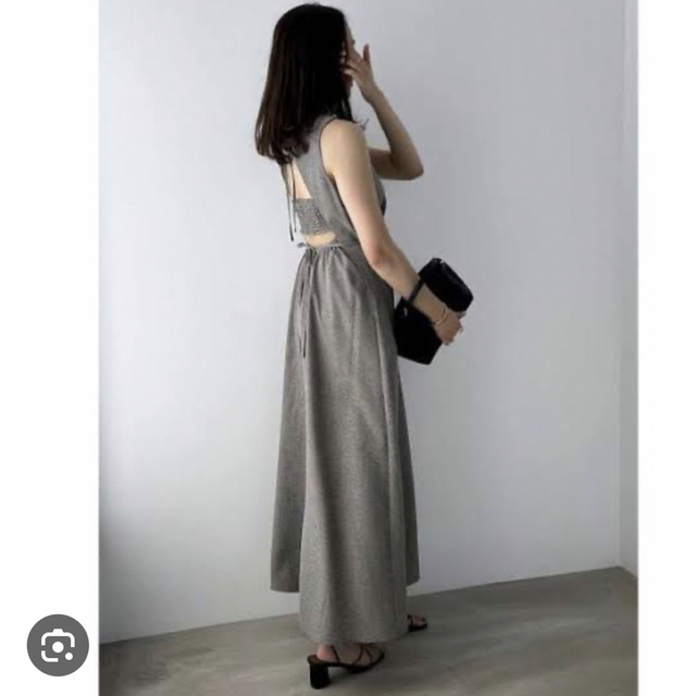 snidelのback open flare dress