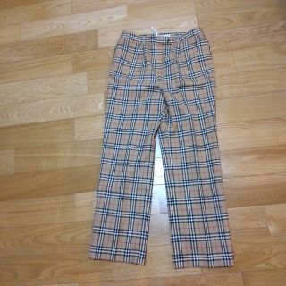 バーバリー(BURBERRY)の【美品】バーバリー スラックス ノバチェック パンツ 11号 ウール100%(カジュアルパンツ)