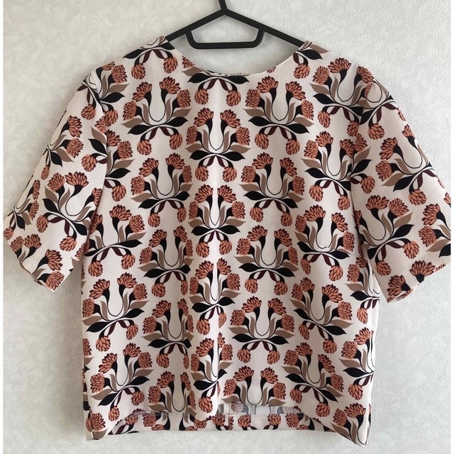 ZARA(ザラ)のZARA ザラ　半袖トップス レディースのトップス(Tシャツ(半袖/袖なし))の商品写真