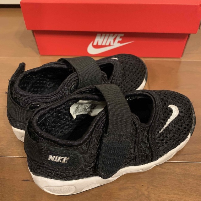 NIKE(ナイキ)のマル様専用　ナイキ　ベビーリフト キッズ/ベビー/マタニティのベビー靴/シューズ(~14cm)(サンダル)の商品写真