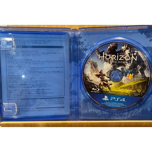 PlayStation4(プレイステーション4)のHorizon Zero Dawn 通常版 プレイステーション4 PS4 エンタメ/ホビーのゲームソフト/ゲーム機本体(家庭用ゲームソフト)の商品写真