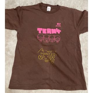 エーケービーフォーティーエイト(AKB48)の佐藤亜美菜　直筆サイン入り　Tシャツ(アイドルグッズ)