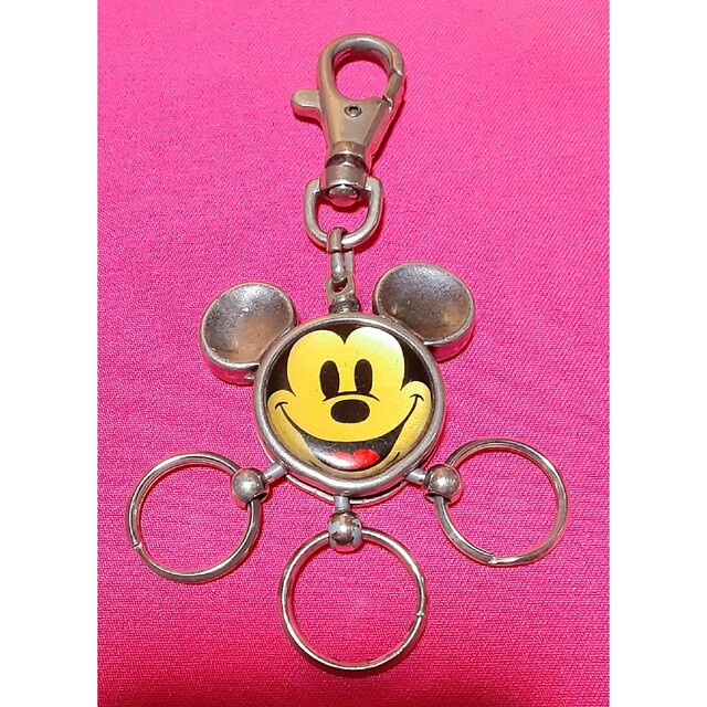 Disney(ディズニー)のミッキーマウスのキーホルダー エンタメ/ホビーのおもちゃ/ぬいぐるみ(キャラクターグッズ)の商品写真