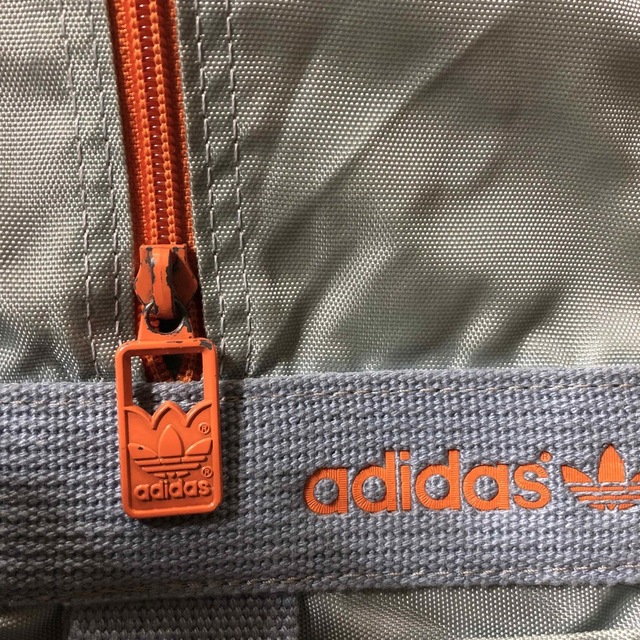 adidas(アディダス)のadidas ミニボストンバック メンズのバッグ(ボストンバッグ)の商品写真