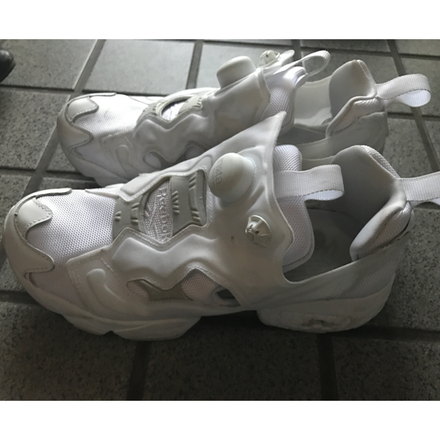Reebok(リーボック)のポンプフューリー オールホワイト レディースの靴/シューズ(スニーカー)の商品写真