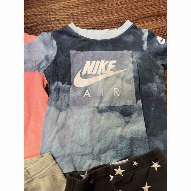 NIKE(ナイキ)の2歳男の子用　上下セット キッズ/ベビー/マタニティのキッズ服男の子用(90cm~)(Tシャツ/カットソー)の商品写真