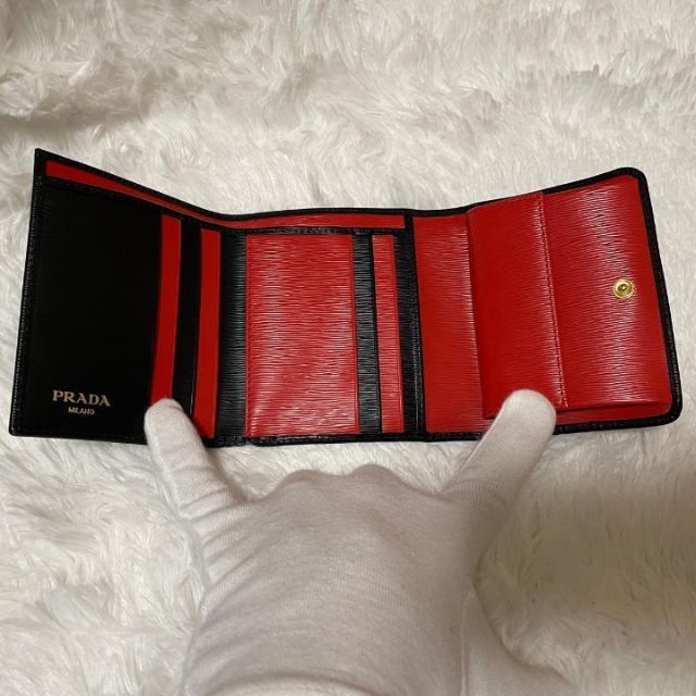 ブランド雑貨総合 【ほぼ新品】PRADA 欲しいの 三角ロゴ プラダ 三
