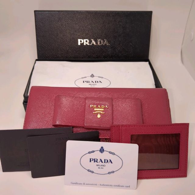 【美品】PRADA プラダ 長財布 ピンク リボン財布