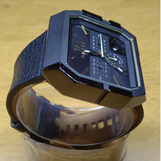 DIESEL(ディーゼル)の■DIESEL　時計　稼働品　程度良好　新品電池★送料無料★★ メンズの時計(腕時計(アナログ))の商品写真