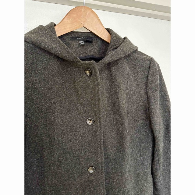 ZARA(ザラ)のZARA BASIC ザラベーシック　ミドル丈コート　カーキ色　ウール　中手 レディースのジャケット/アウター(ロングコート)の商品写真