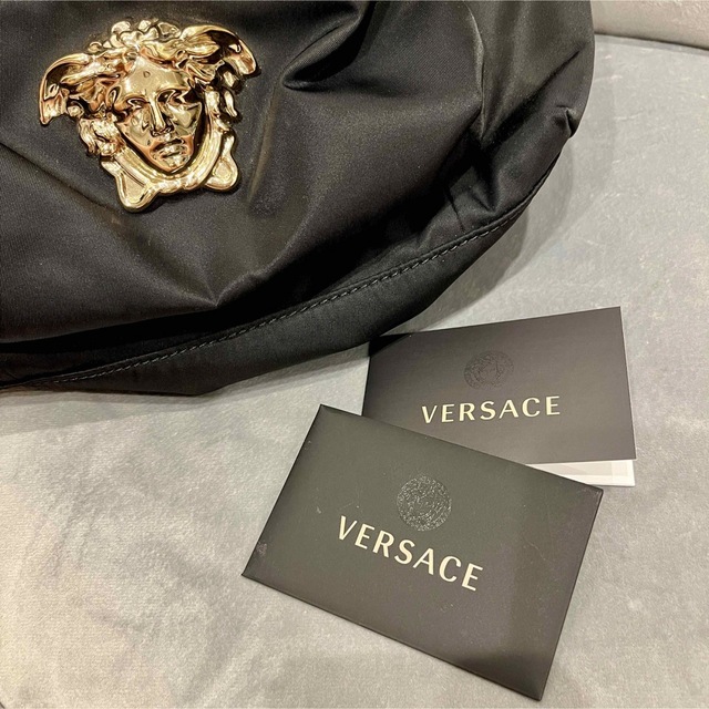 VERSACE(ヴェルサーチ)のベルサーチ♡ メデューサリュック♡ミニ レディースのバッグ(リュック/バックパック)の商品写真