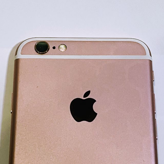 iPhone(アイフォーン)のApple iPhone6s 64GB ローズゴールド  docomo【訳あり】 スマホ/家電/カメラのスマートフォン/携帯電話(スマートフォン本体)の商品写真