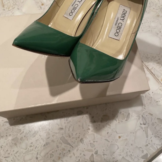 JIMMY CHOO(ジミーチュウ)のjimmychooパンプス レディースの靴/シューズ(ハイヒール/パンプス)の商品写真